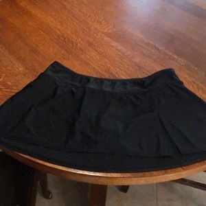 Swimsuit bottom with skirt